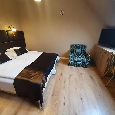 Guest house Karolyi Panzio 3*