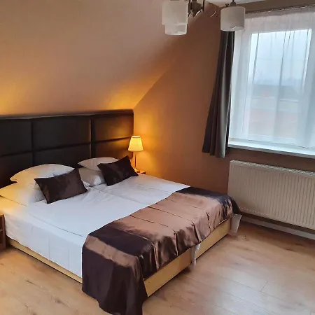 Karolyi Panzio Гостьовий будинок 3*