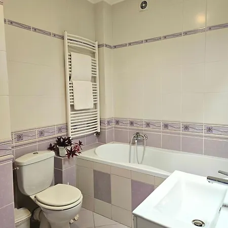 Karolyi Panzio Guest house 3*